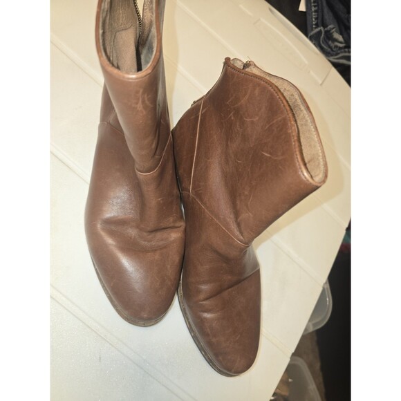 UGG Australia Women’s 9.5 Brown Leather Ankle Boots | Side Zip | Round Toe | Cla - Picture 12 of 13